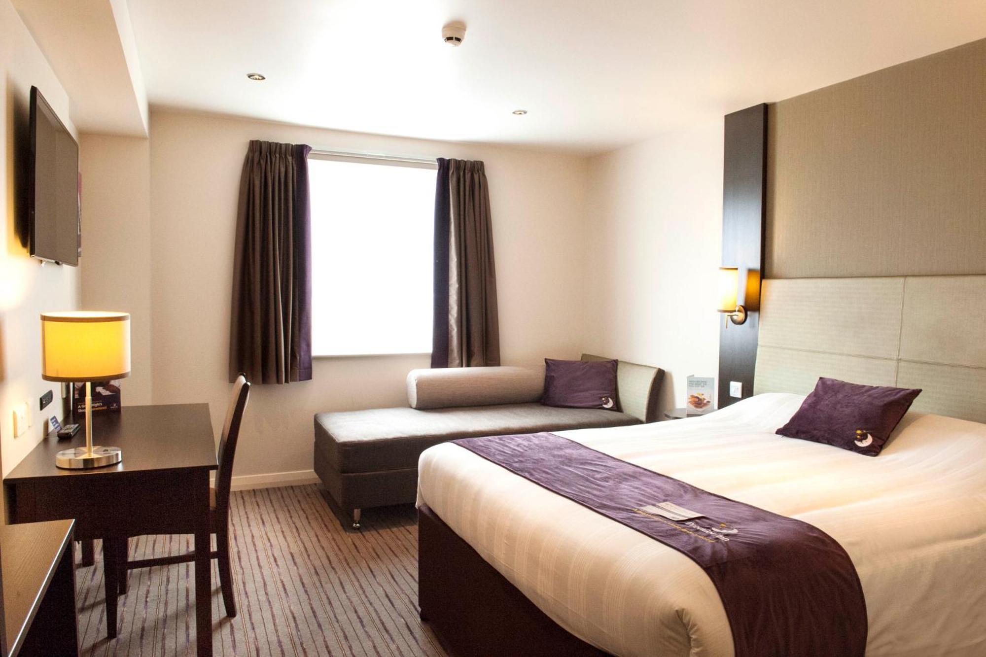Premier Inn Birmingham City Centre Broad Street 外观 照片